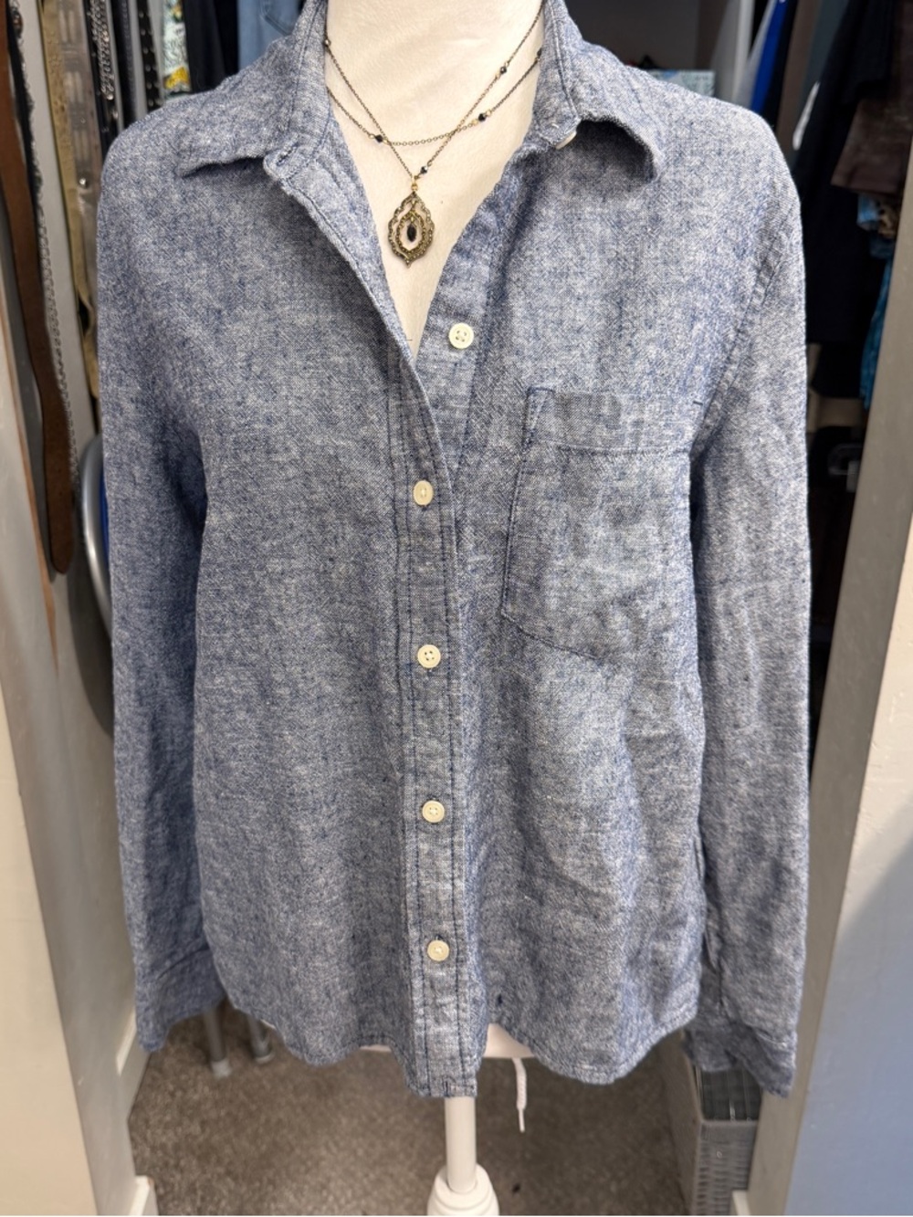 Gap Linen Button-Up ‘the easy’ Shirt - Small